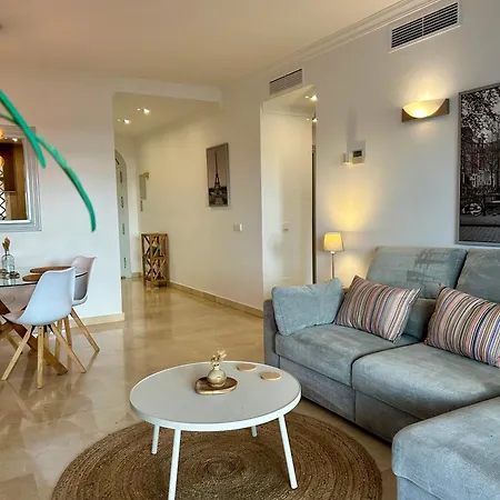 Fabulous Ground Floor In Aloha Gardens Apartment *