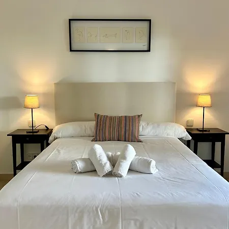Fabulous Ground Floor In Aloha Gardens Apartment *